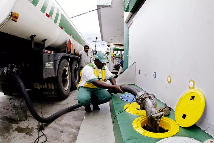Vendas de diesel e gasolina superam níveis pré-pandemia