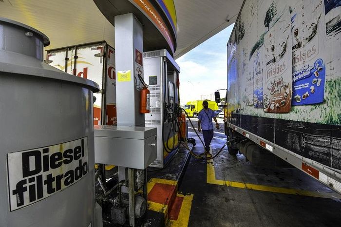 Vendas de óleo diesel caíram 2,5% em fevereiro