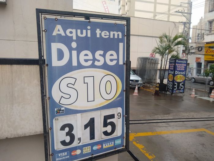 Todas as regiões do País apresentam recuo no preço do diesel no início de abril, aponta Ticket Log