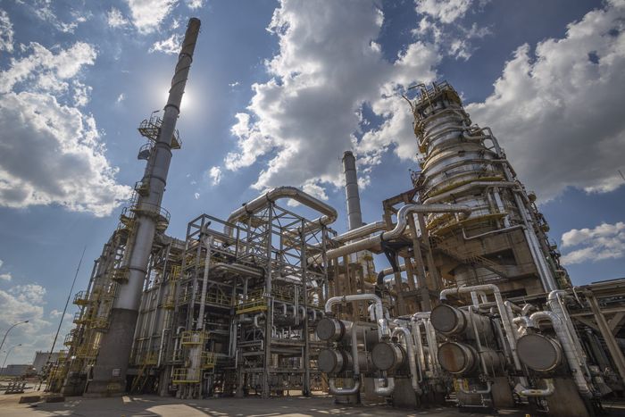 Replan registra maior refino de petróleo para março desde 2015