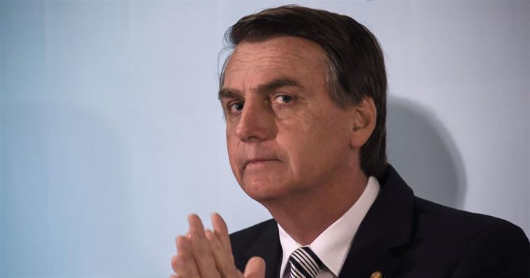 Bolsonaro chama ICMS dos estados de “estupro” e diz não conseguir reduzir preço dos combustíveis