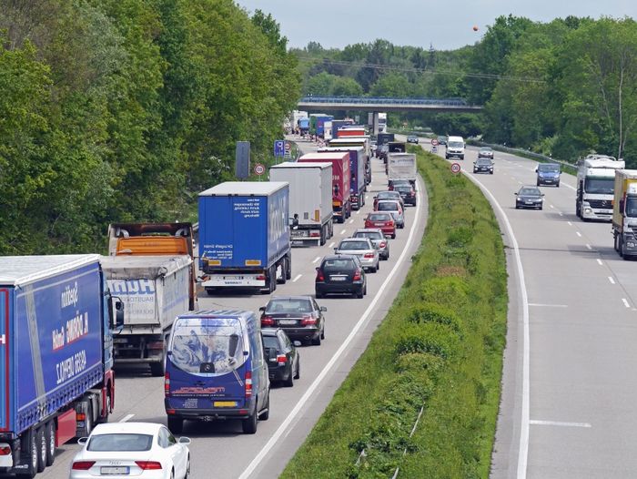 Caminhoneiros pedem taxa sobre exportação de petróleo para aliviar custo do diesel