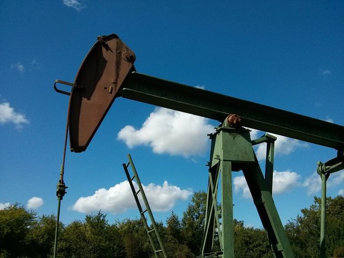 Petróleo pode subir para US$ 100 o barril em 2022, diz BofA
