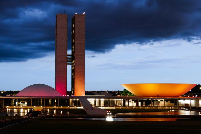 Senado aprova MP que aumenta tributos dos bancos para desonerar diesel e gás