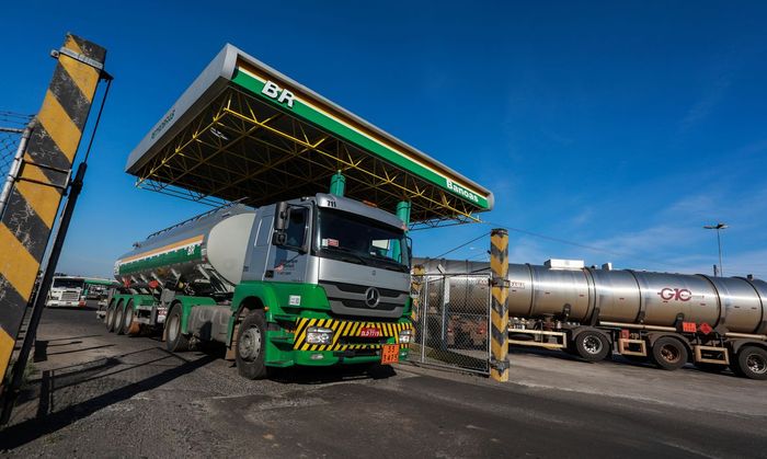 Câmara fixa em lei tolerância no peso de caminhões carregados de biodiesel