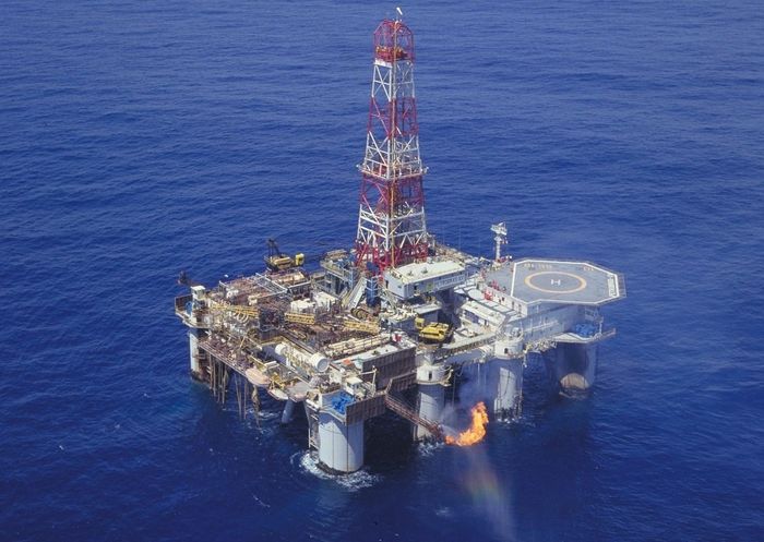 Países precisam abrir mão de 60% das reservas de petróleo para salvar clima do planeta, diz estudo
