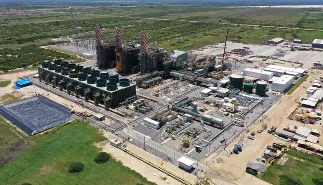 Segunda maior usina térmica do País entra em operação