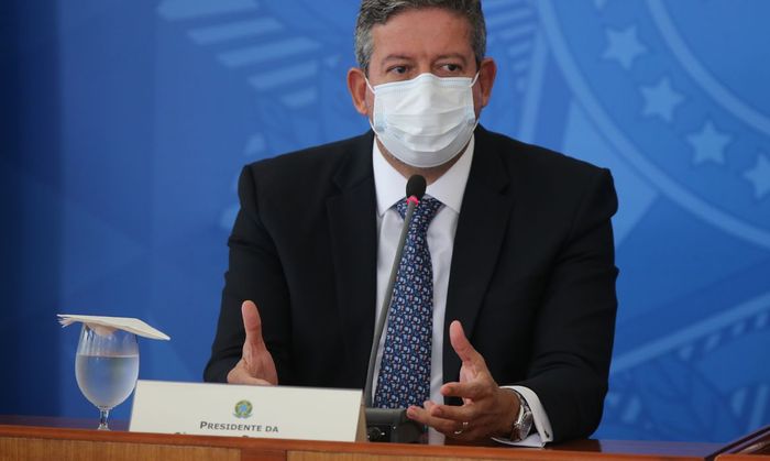 Lira se reúne com líderes nesta segunda-feira para costurar acordo sobre combustíveis