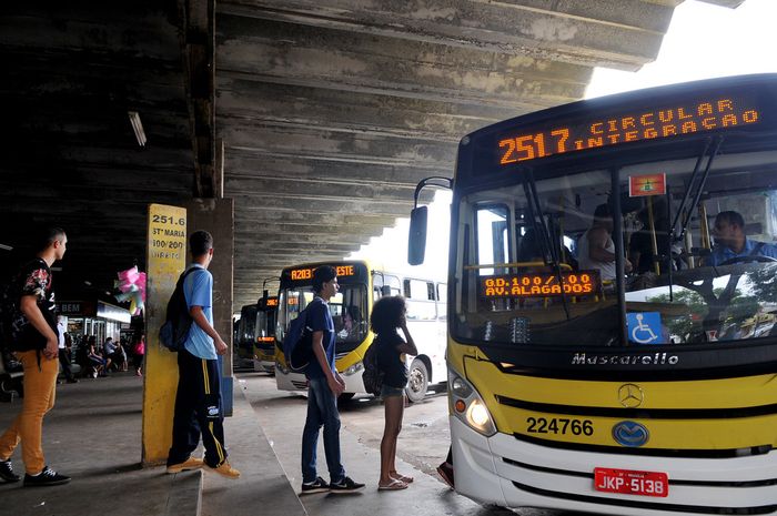 Alta do diesel torna operação de ônibus no RJ insustentável, diz federação