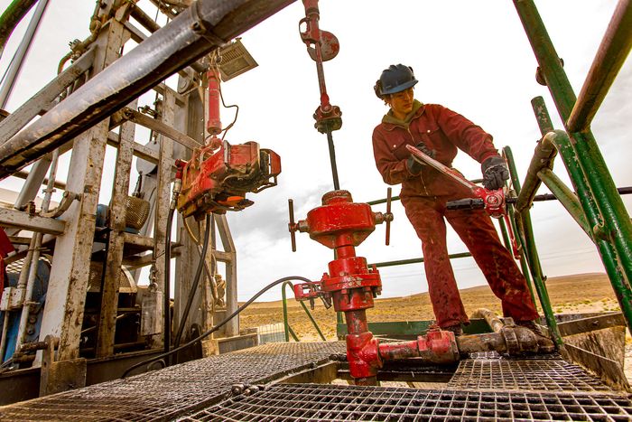 Petróleo segue em alta e WTI se aproxima de US$ 80