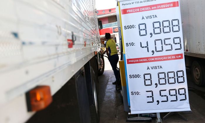 Diesel bate recorde com valor acima de R$ 5,00
