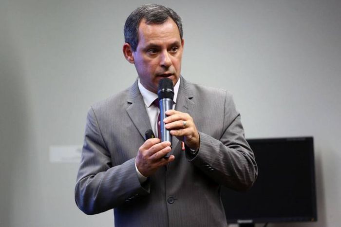 Secretário de petróleo e gás do MME deixa cargo; diretor da pasta deve assumir função