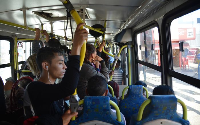 'Preço do diesel mostra que governo quer ônibus lotado e serviço ruim', diz associação do setor