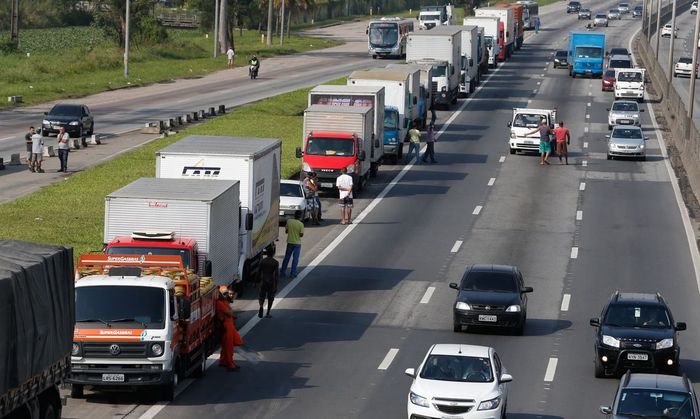 Com diesel em alta, caminhoneiros confirmam greve a partir desta 2ª feira