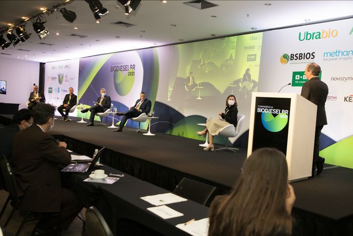 [CBBR 2021] Impasses do novo modelo de comercialização