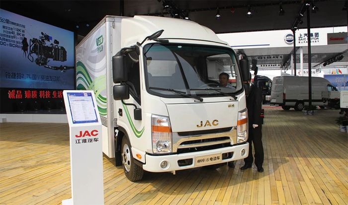 ‘O caminhão urbano a diesel vai desaparecer’, diz responsável pela JAC Motors no Brasil