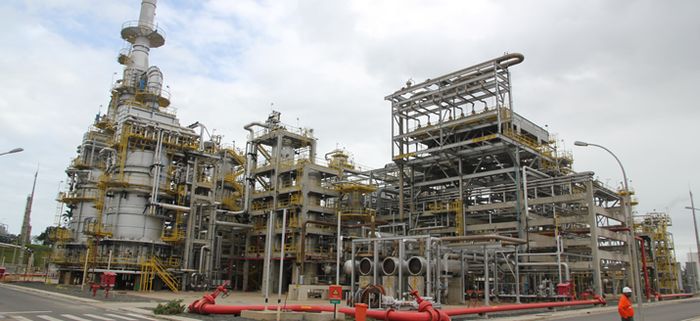 Refinaria privatizada na Bahia vende combustível mais caro que Petrobras