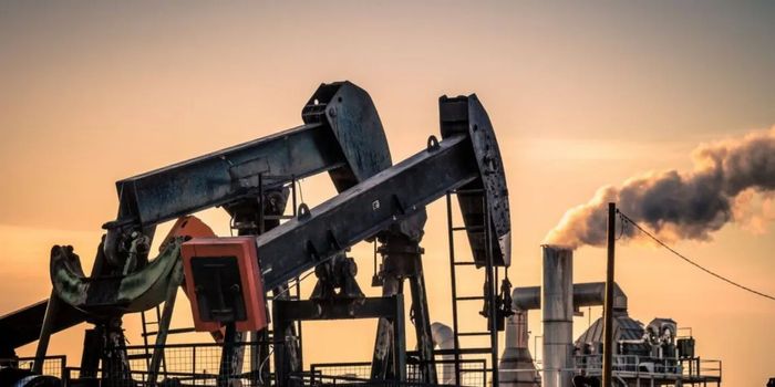 Petróleo mantém alta e Brent é negociado acima de US$ 107