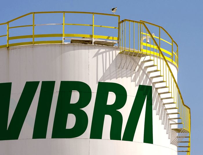 Vibra mantém a importação apesar de alta do petróleo