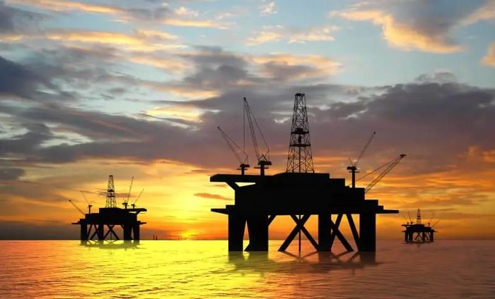 FT: Principais traders de petróleo alertam que preços podem ultrapassar US$ 200 o barril