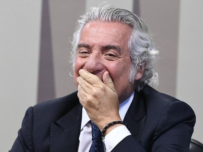 Pires diz ao governo que desiste de assumir comando da Petrobras