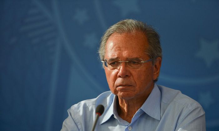 Guedes diz “estar sem luz” sobre troca de comando na Petrobras
