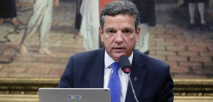 Assessor de Guedes é o mais cotado para assumir a Petrobras após desistência de Pires