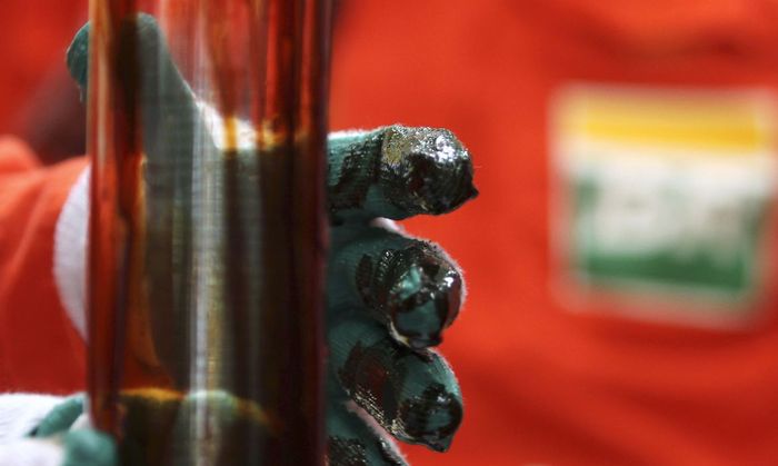 Covid-19 na China derruba preços do minério e petróleo