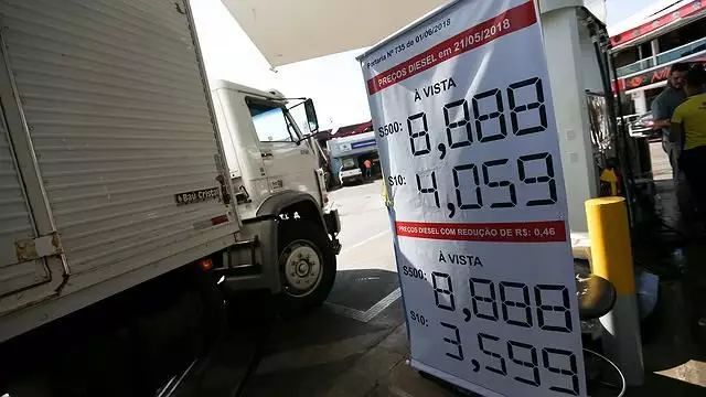 Com defasagem há 50 dias, mercado espera reajuste no preço do diesel