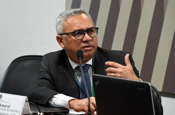 Com risco de falta de diesel, país deve criar estoques, diz ex-diretor da ANP