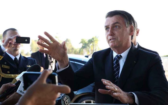 Bolsonaro fala em negociações avançadas para diesel mais barato da Rússia