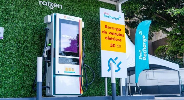 Empresas de petróleo cogitam cobrar recarga de carros elétricos em postos de combustíveis