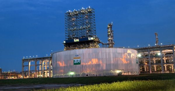 Produção de diesel na Refinaria Duque de Caxias é parcialmente paralisada