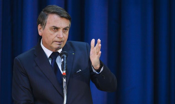 Brasil segue negociação com a Rússia por diesel, afirma Bolsonaro