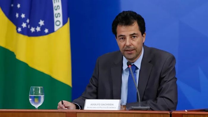 “Nos próximos 10 anos, produção de petróleo irá subir 73%”, diz Adolfo Sachsida