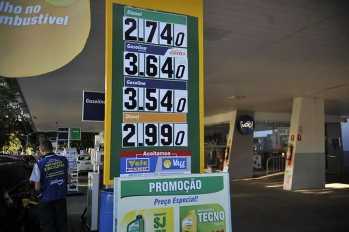 Diesel fecha setembro a R$ 7,13