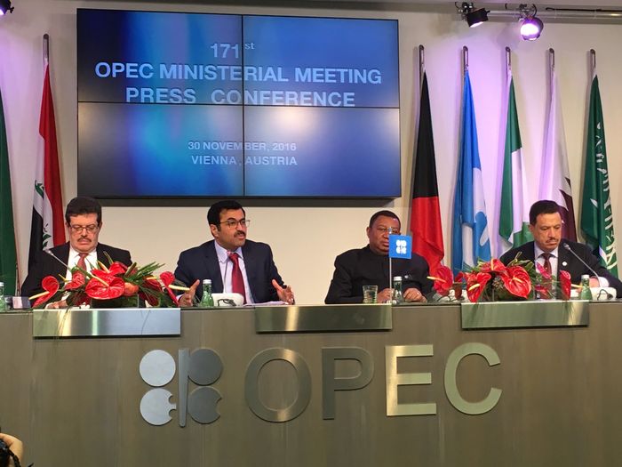Opep reduz produção de petróleo em 2 milhões de barris, e preços devem aumentar