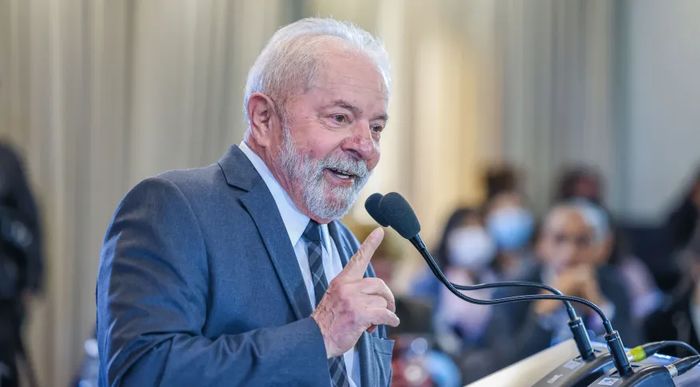 Em busca de apoio do agro, Lula vai propor aumento de etanol na gasolina