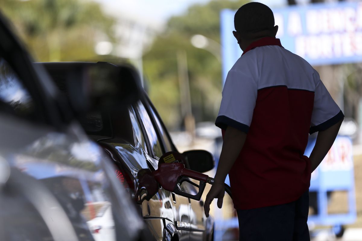 ANP vê 'eventual risco' de falta de combustível e flexibiliza regras