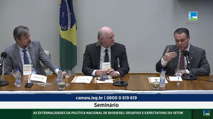 Representantes da equipe de transição reafirmam compromisso com biodiesel