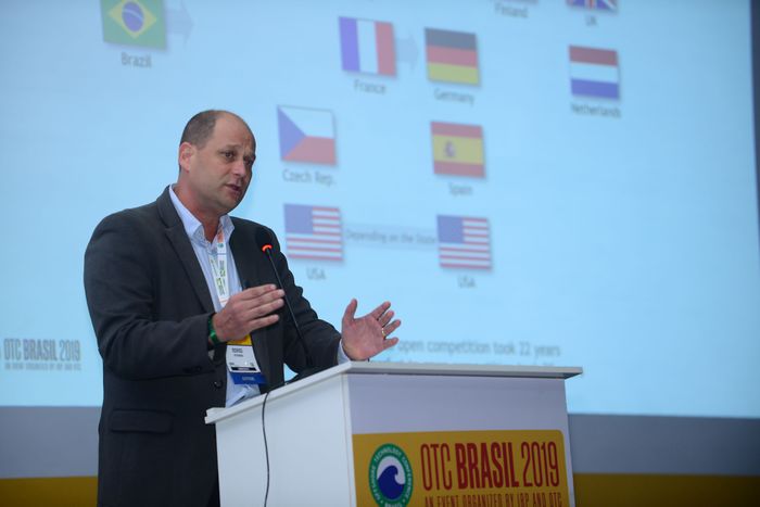 Petrobras prevê venda de novos lotes de Diesel R5 em 2023 e expansão da produção