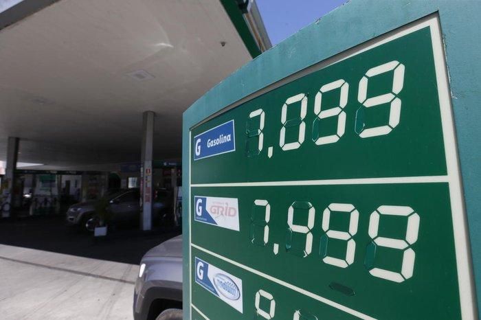 Preço do diesel volta a subir em novembro nos postos do Brasil, diz Ticket Log