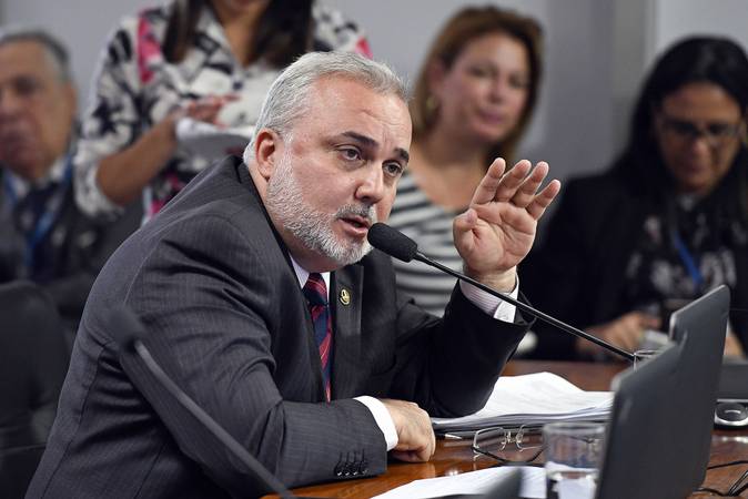 Presidente da Petrobras aposta em novo fundo para frear preço dos combustíveis no País