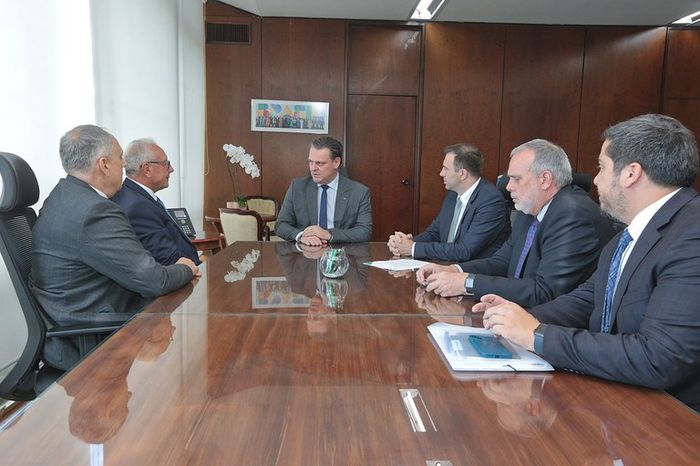 Mapa e Aprobio discutem proposta para retomada da mistura de biodiesel