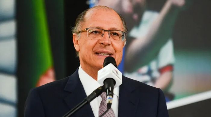 Geraldo Alckmin defende aumento da mistura do biodiesel