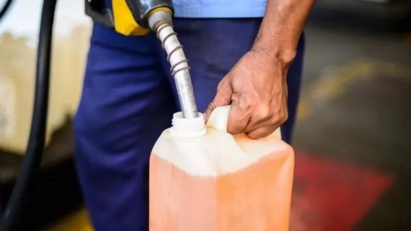 Formação de preço de combustível provoca queda de braço