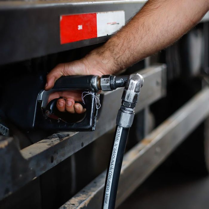 Preço médio do diesel cai pela 11ª semana consecutiva nos postos, mostra ANP