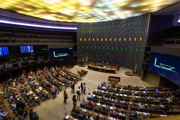 Câmara aprova desoneração de diesel, biodiesel e gás de cozinha em 2023