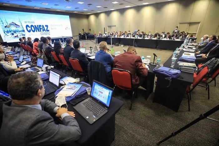 Confaz ratifica convênio que isenta compras públicas de diesel em 19 estados