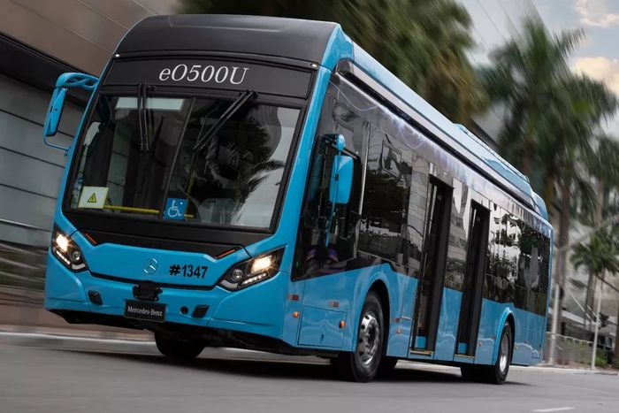Política e infraestrutura: os desafios dos ônibus elétricos no Brasil